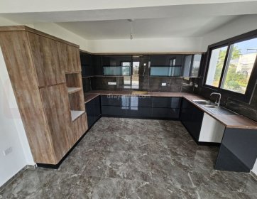 Gönyeli'de 2 kat toplam 4 daireli 2+1 penthouse daire!