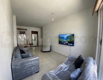 2+1 apartment for rent. Next to bus stops and a market, fully furnished and air-conditioned. 450£ (K.Kaymaklı)