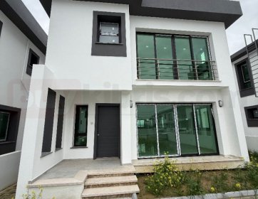 Yenikent Bölgesinde Satılık 4+1 Ultra Lüx Villa