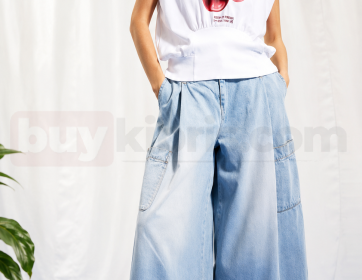 Kiraz Baskılı Tişört ve Bol Kesim Denim Pantolon