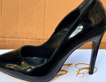Siyah Rugan Stiletto